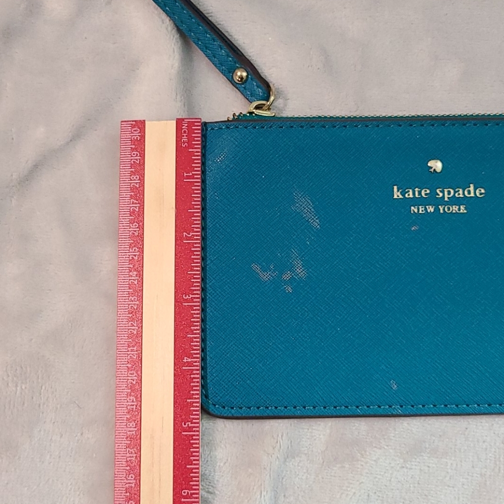 Authentic Kate Spade Wristlet - Picture 6 of 6